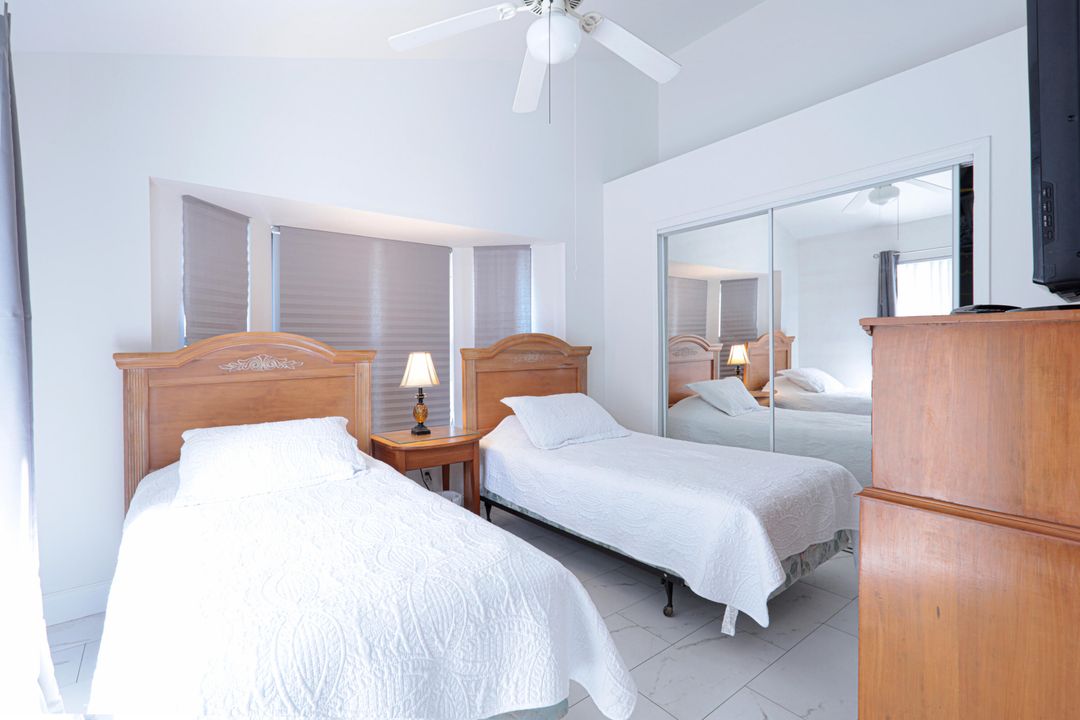 Active With Contract: $3,400 (2 beds, 2 baths, 1380 Square Feet)