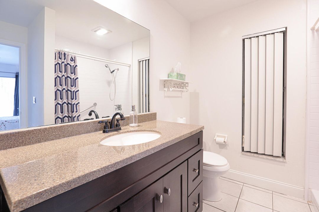 Active With Contract: $3,400 (2 beds, 2 baths, 1380 Square Feet)