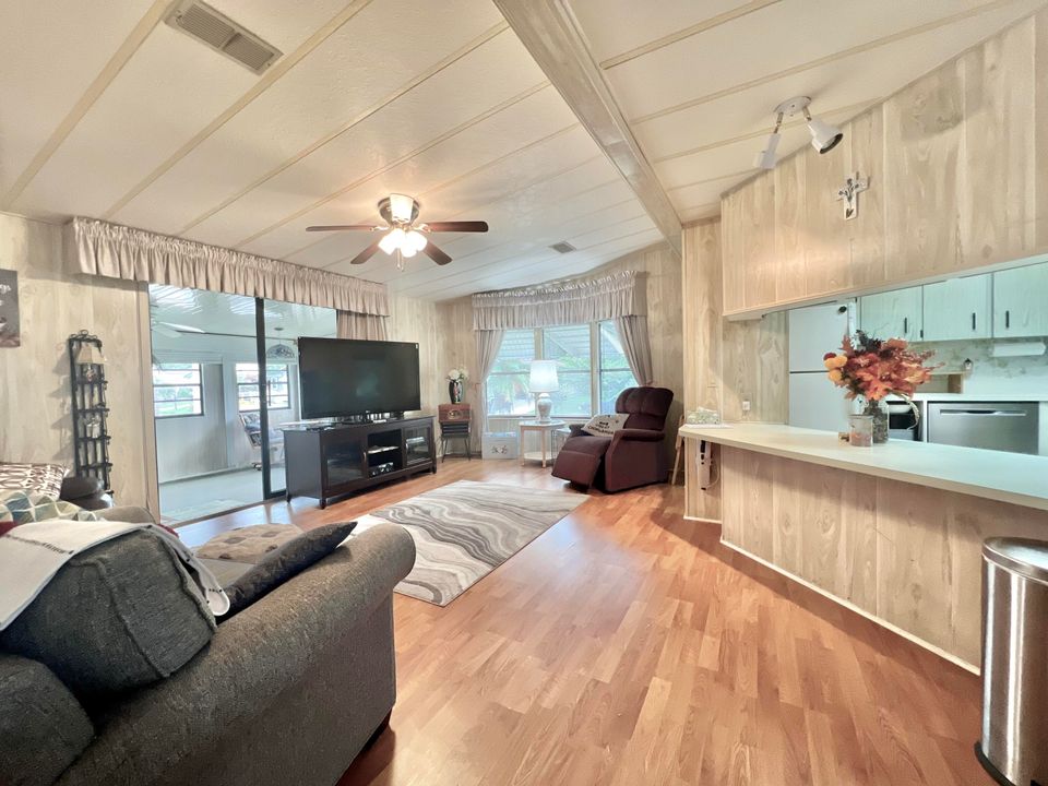 For Sale: $43,000 (2 beds, 2 baths, 1200 Square Feet)