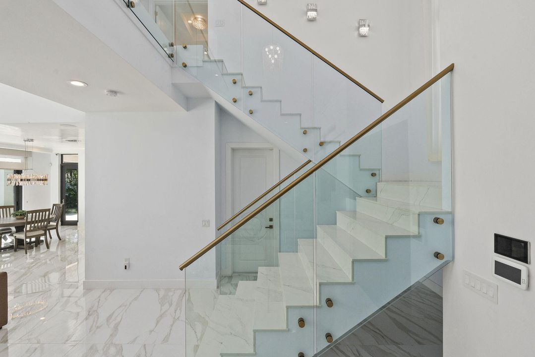 На продажу: $4,550,000 (5 спален, 5 ванн, 4400 Квадратных фут)