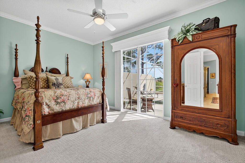 En Venta: $699,000 (3 camas, 2 baños, 2221 Pies cuadrados)