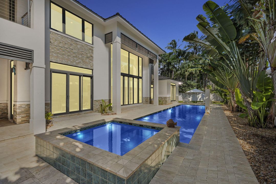 На продажу: $4,550,000 (5 спален, 5 ванн, 4400 Квадратных фут)