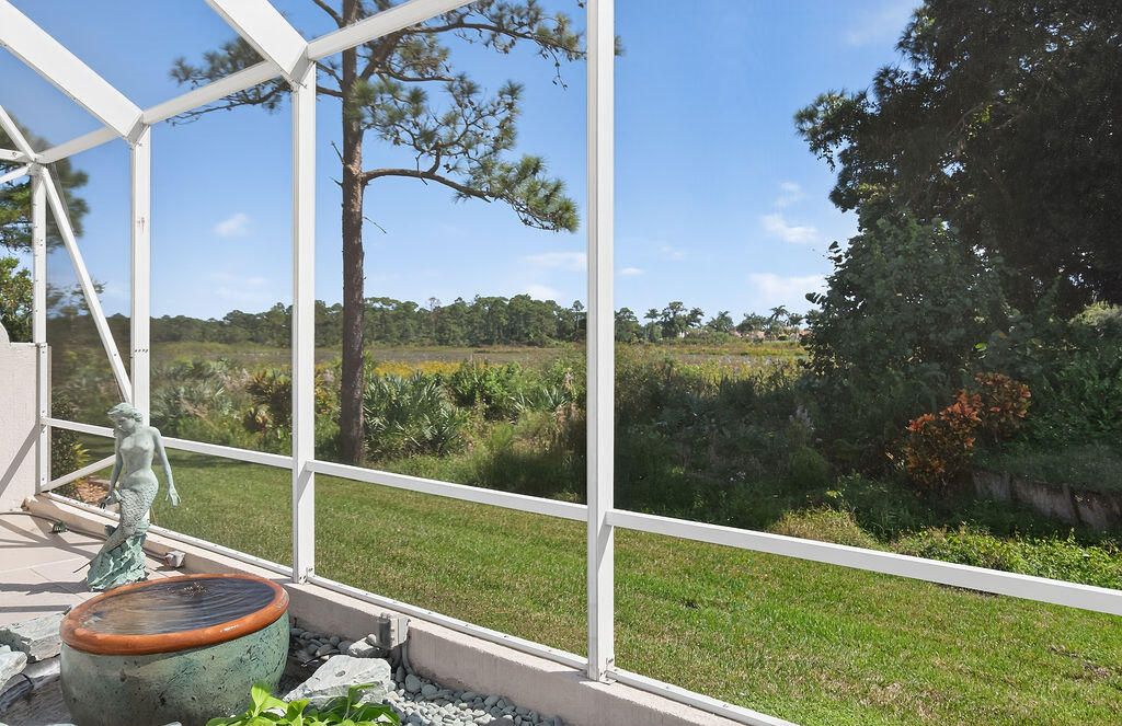 En Venta: $699,000 (3 camas, 2 baños, 2221 Pies cuadrados)