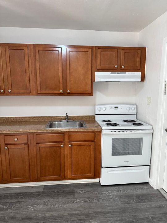 For Rent: $1,275 (2 beds, 1 baths, 648 Square Feet)