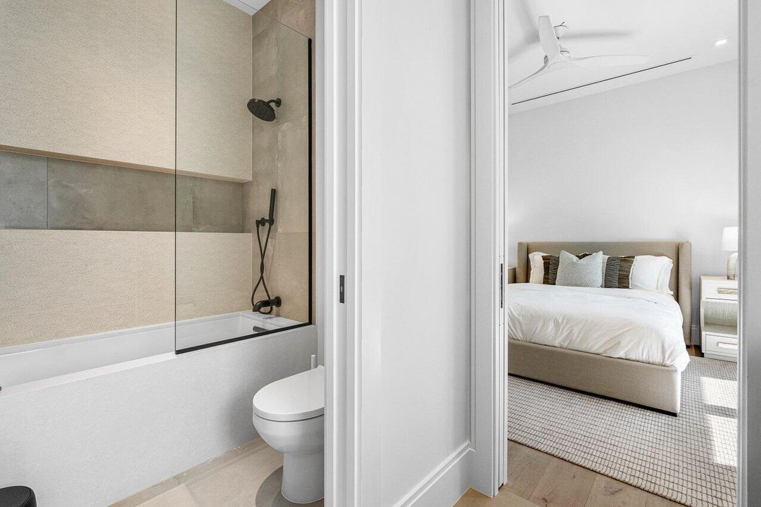 For Rent: $20,000 (4 beds, 1 baths, 3001 Square Feet)