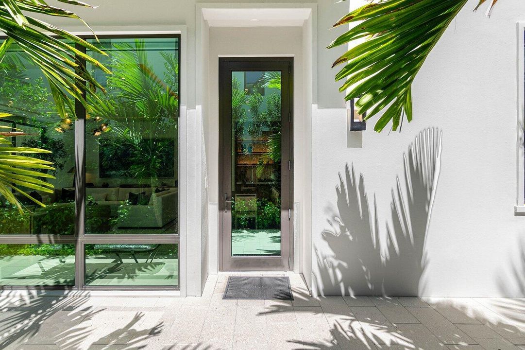 For Rent: $20,000 (4 beds, 1 baths, 3001 Square Feet)