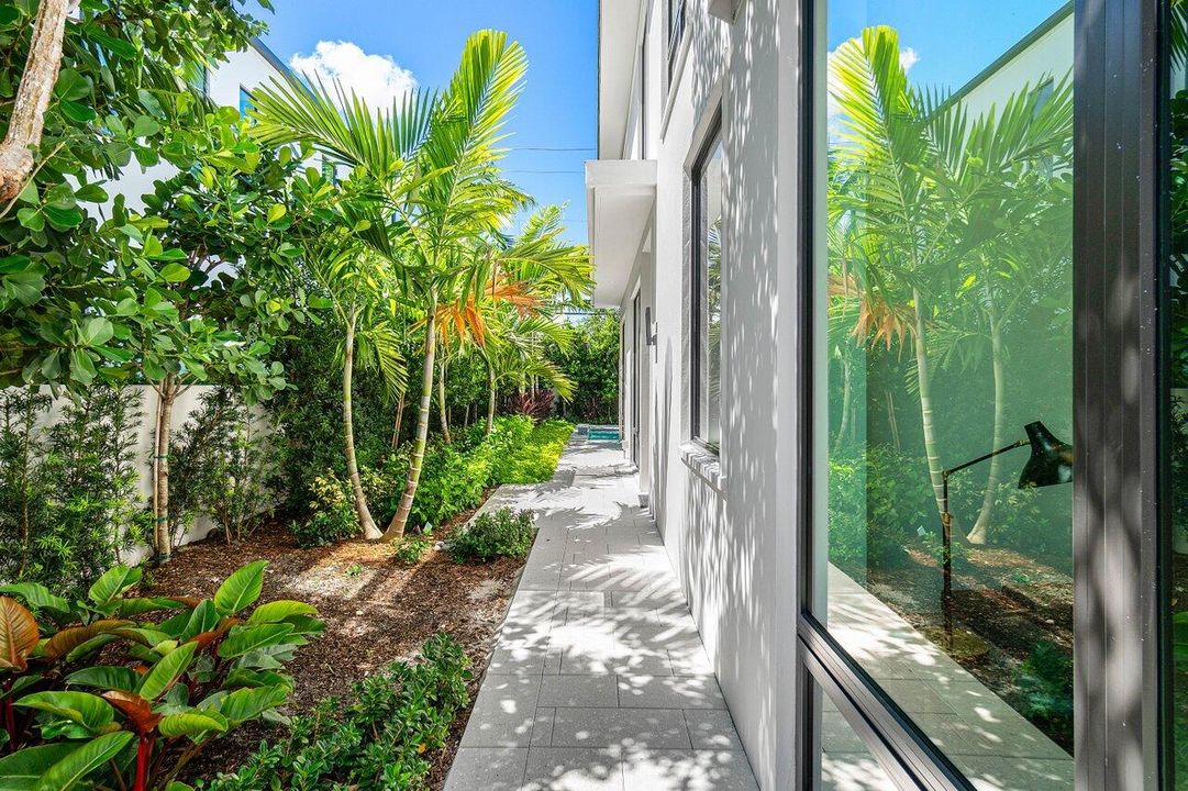 For Rent: $20,000 (4 beds, 1 baths, 3001 Square Feet)