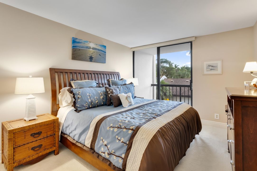 For Sale: $1,400,000 (3 beds, 2 baths, 2206 Square Feet)