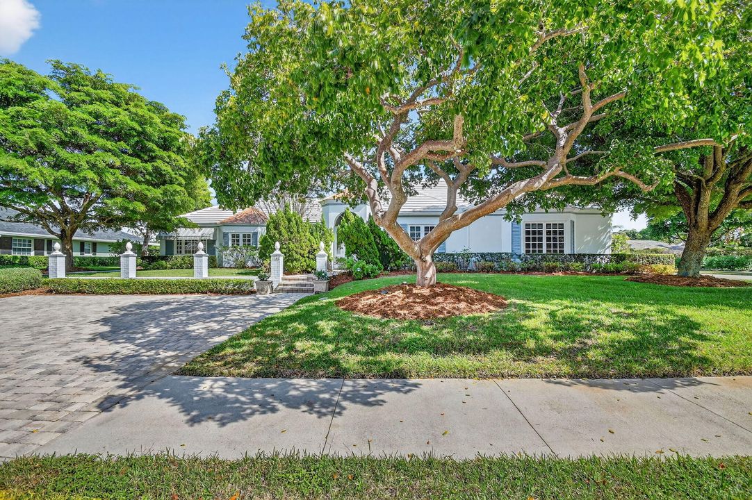 На продажу: $3,450,000 (3 спален, 3 ванн, 3072 Квадратных фут)