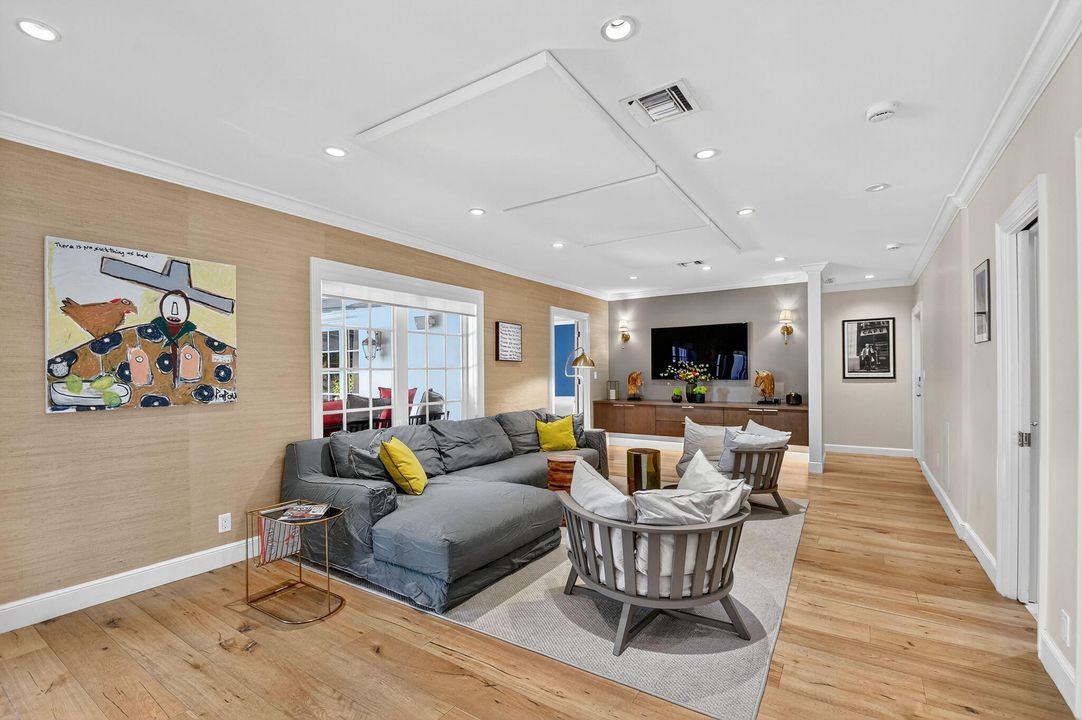 На продажу: $3,450,000 (3 спален, 3 ванн, 3072 Квадратных фут)