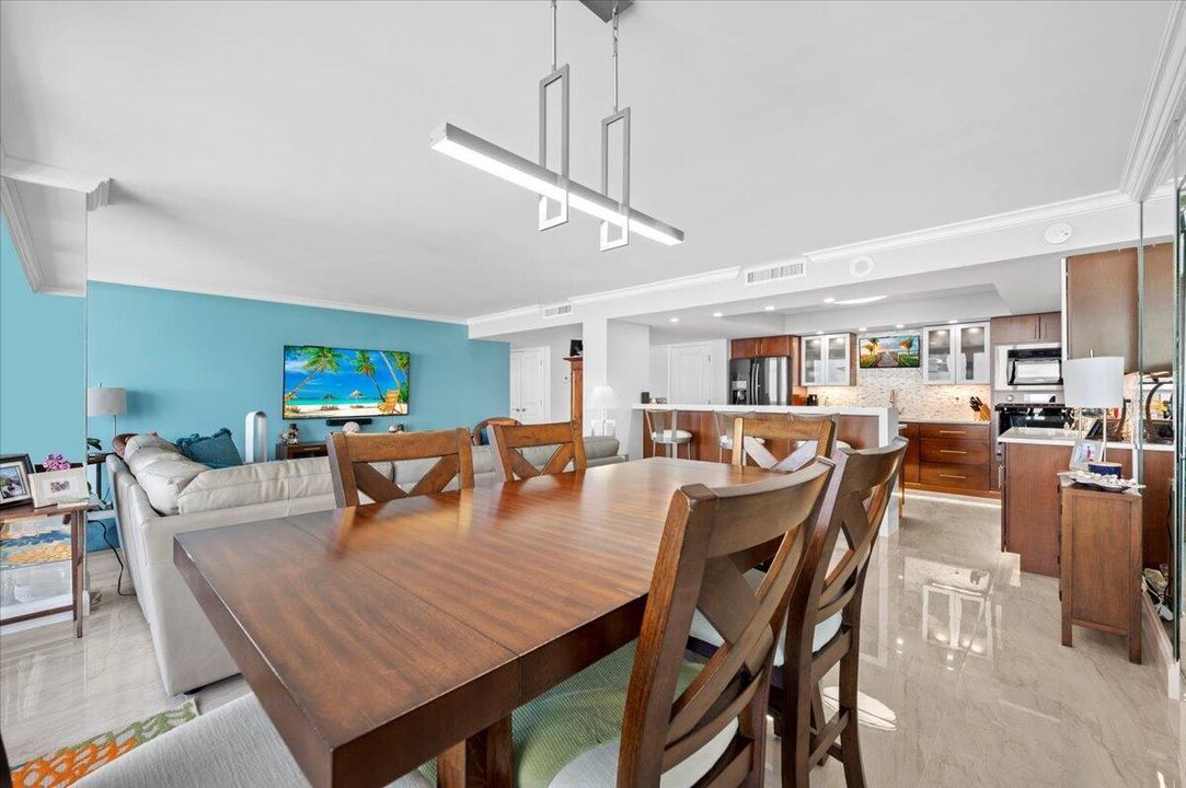 For Rent: $5,300 (3 beds, 2 baths, 1432 Square Feet)