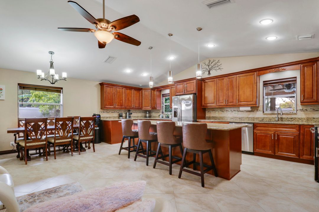 For Sale: $589,999 (3 beds, 3 baths, 2160 Square Feet)