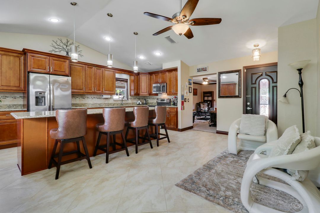 For Sale: $589,999 (3 beds, 3 baths, 2160 Square Feet)