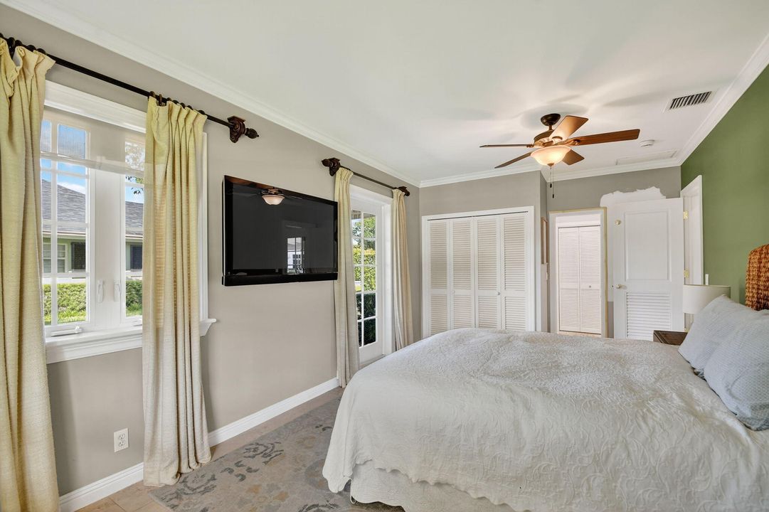 На продажу: $3,450,000 (3 спален, 3 ванн, 3072 Квадратных фут)