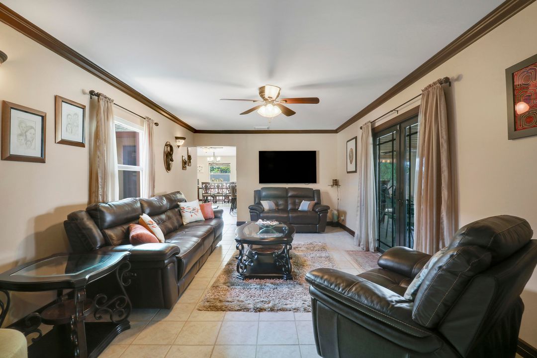 For Sale: $589,999 (3 beds, 3 baths, 2160 Square Feet)