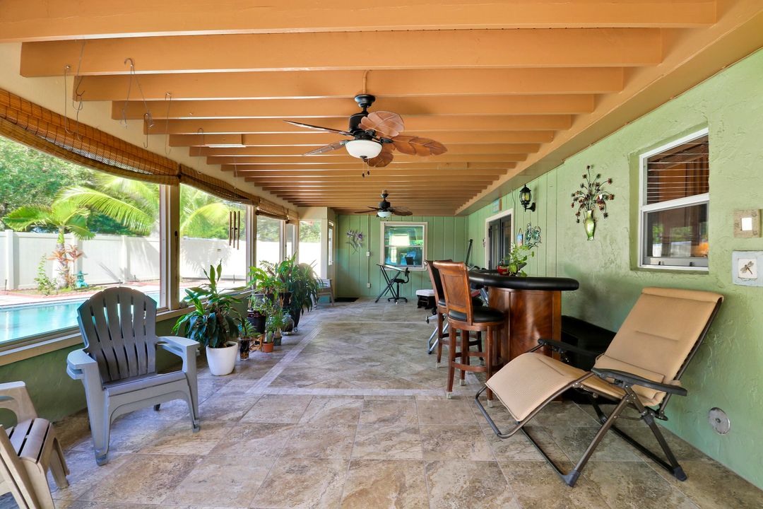 For Sale: $589,999 (3 beds, 3 baths, 2160 Square Feet)