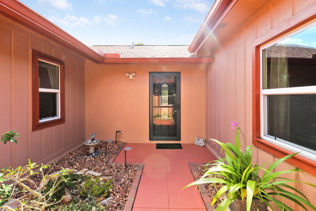 For Sale: $589,999 (3 beds, 3 baths, 2160 Square Feet)