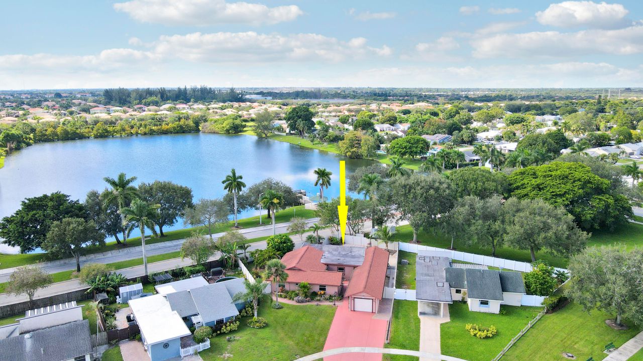 For Sale: $589,999 (3 beds, 3 baths, 2160 Square Feet)