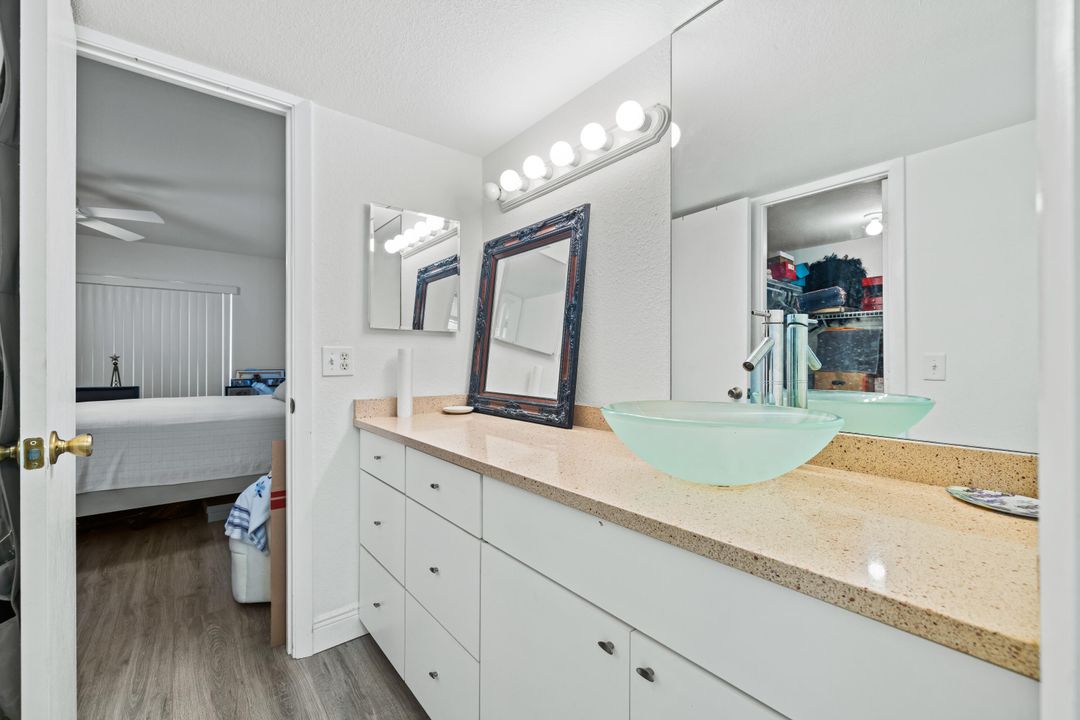 待售: $97,500 (1 贝兹, 1 浴室, 660 平方英尺)