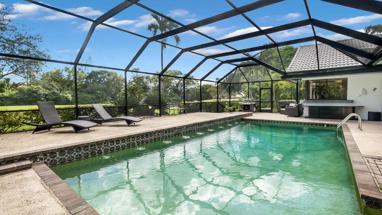 Недавно продано: $875,000 (4 спален, 3 ванн, 3096 Квадратных фут)