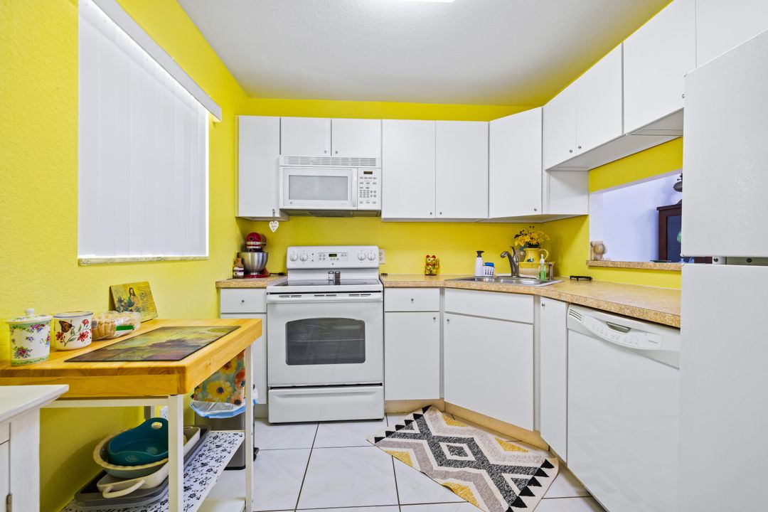 待售: $97,500 (1 贝兹, 1 浴室, 660 平方英尺)