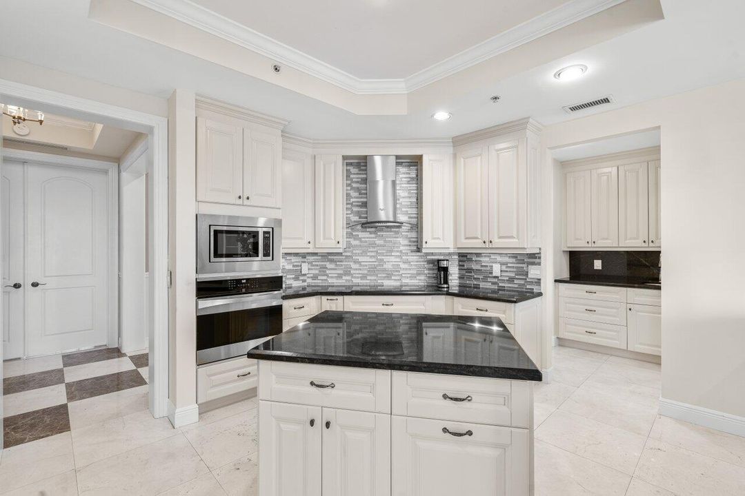 For Rent: $16,000 (4 beds, 4 baths, 4828 Square Feet)