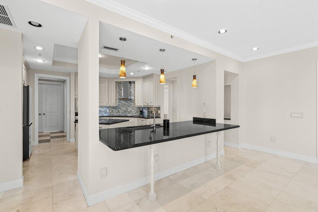 For Rent: $16,000 (4 beds, 4 baths, 4828 Square Feet)