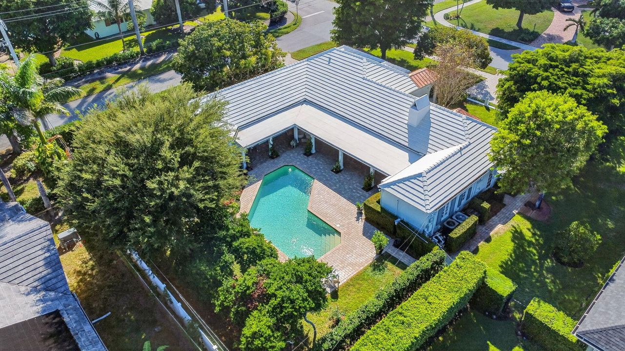 На продажу: $3,450,000 (3 спален, 3 ванн, 3072 Квадратных фут)