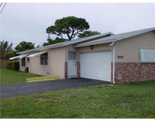 For Rent: $3,000 (2 beds, 2 baths, 1320 Square Feet)