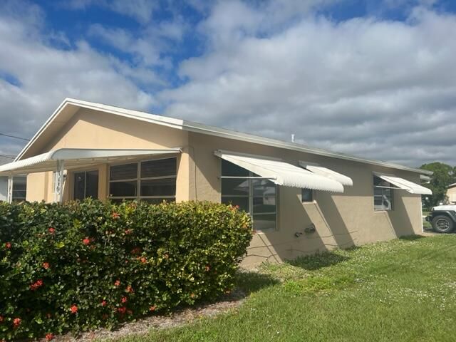 For Rent: $3,000 (2 beds, 2 baths, 1320 Square Feet)