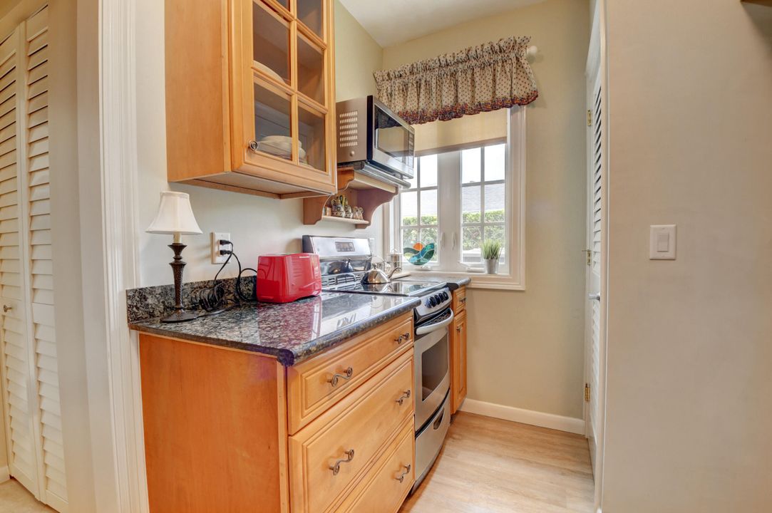 На продажу: $3,450,000 (3 спален, 3 ванн, 3072 Квадратных фут)