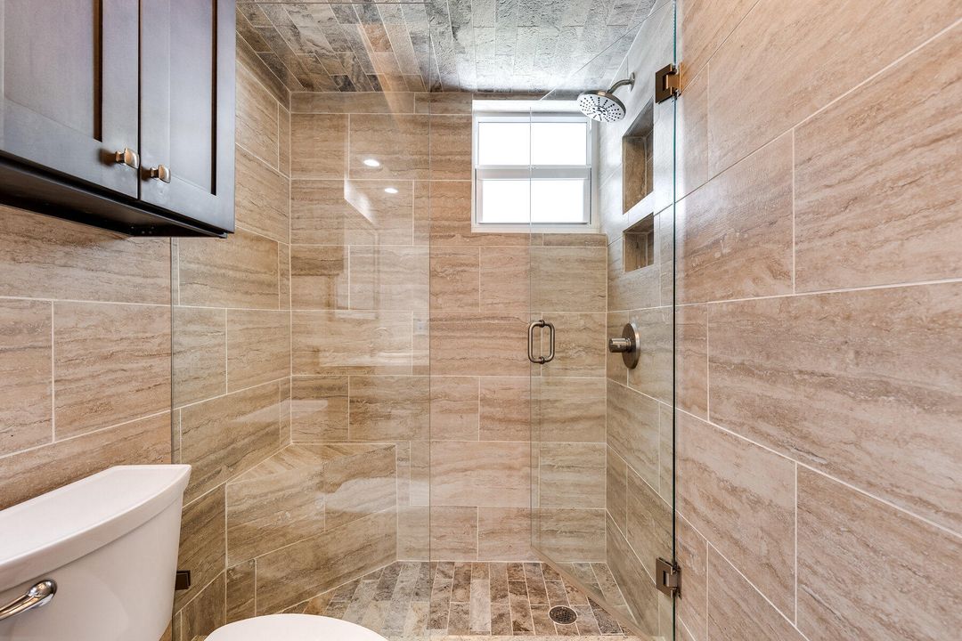 For Sale: $299,994 (2 beds, 2 baths, 1144 Square Feet)