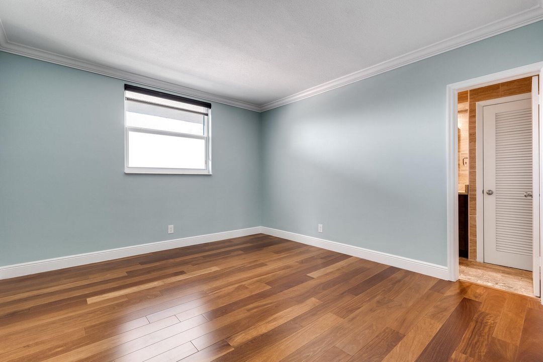 For Sale: $299,994 (2 beds, 2 baths, 1144 Square Feet)