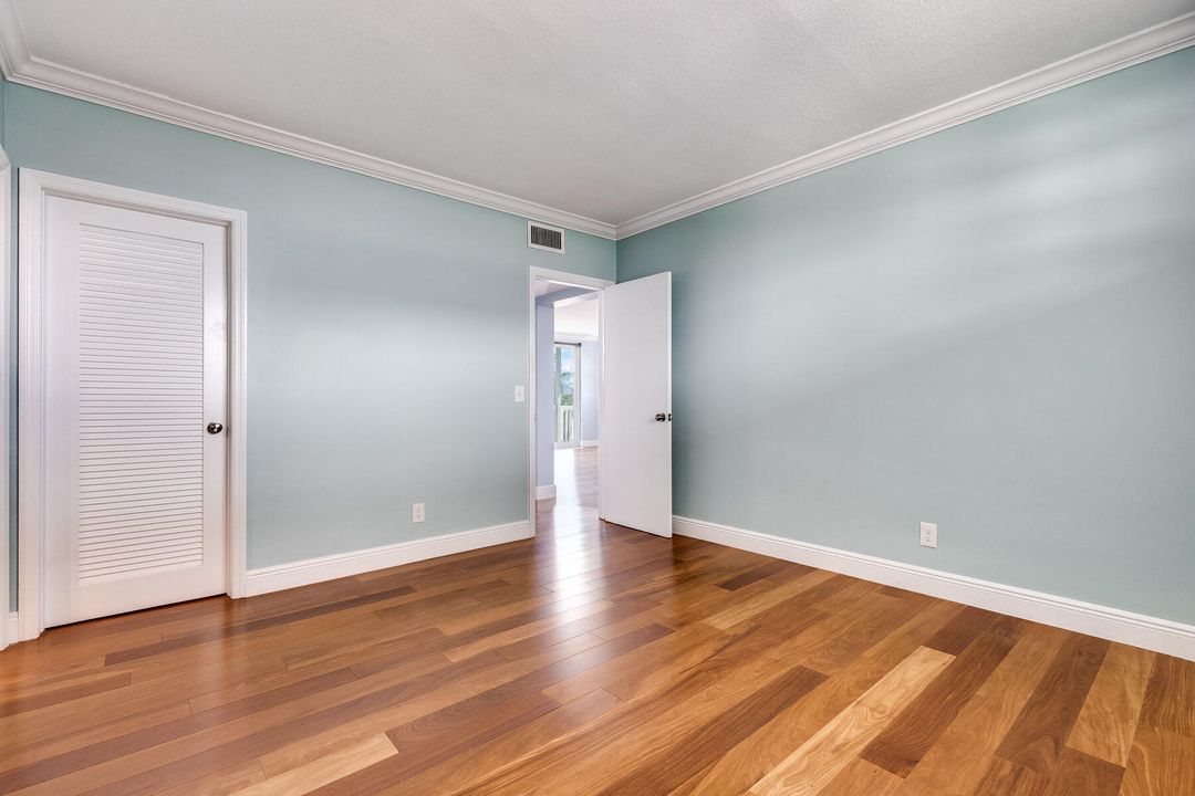 For Sale: $299,994 (2 beds, 2 baths, 1144 Square Feet)