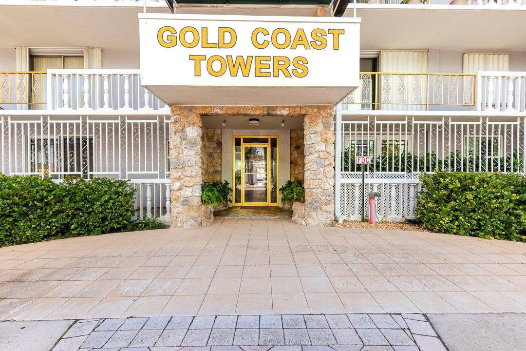 For Sale: $299,994 (2 beds, 2 baths, 1144 Square Feet)