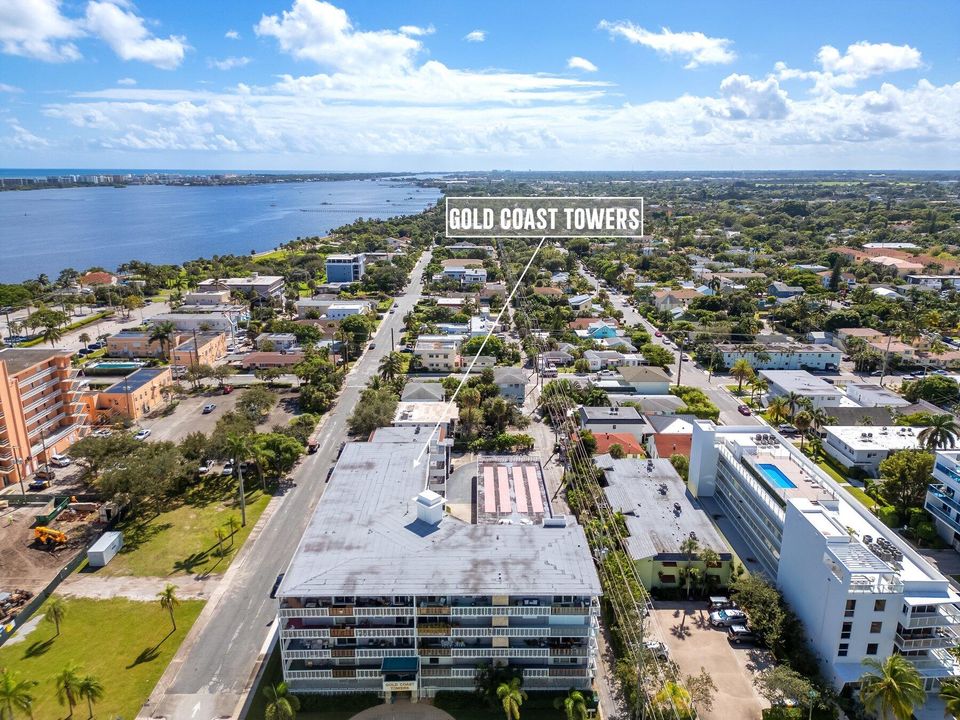 For Sale: $299,994 (2 beds, 2 baths, 1144 Square Feet)