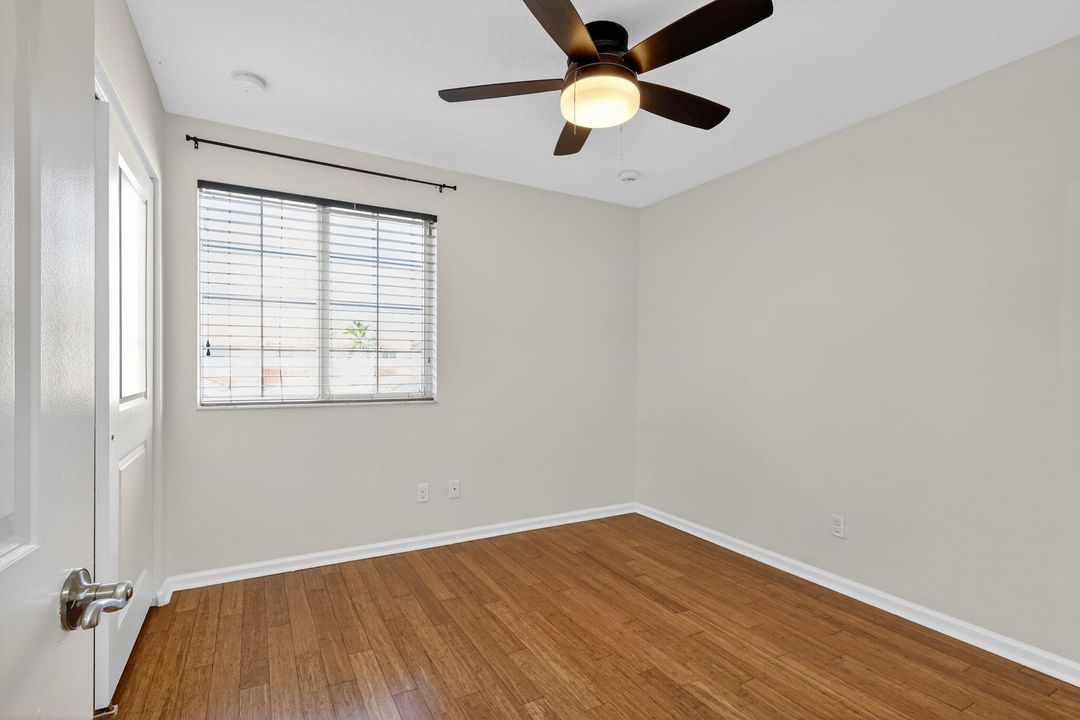 En Renta: $2,825 (3 camas, 3 baños, 1399 Pies cuadrados)