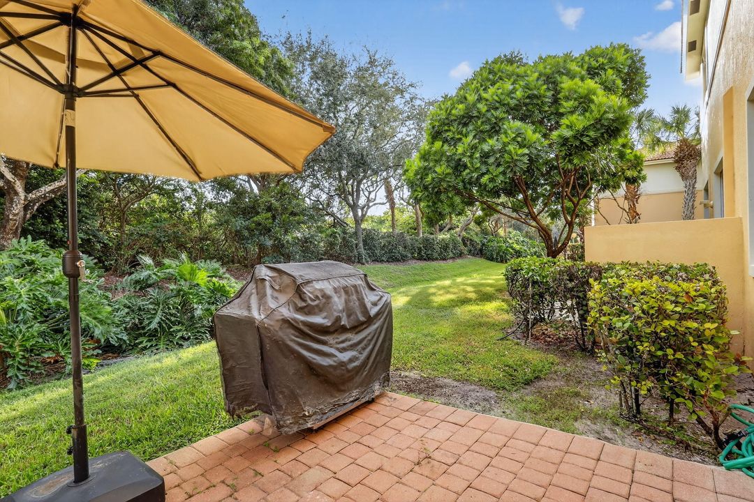 En Renta: $2,825 (3 camas, 3 baños, 1399 Pies cuadrados)