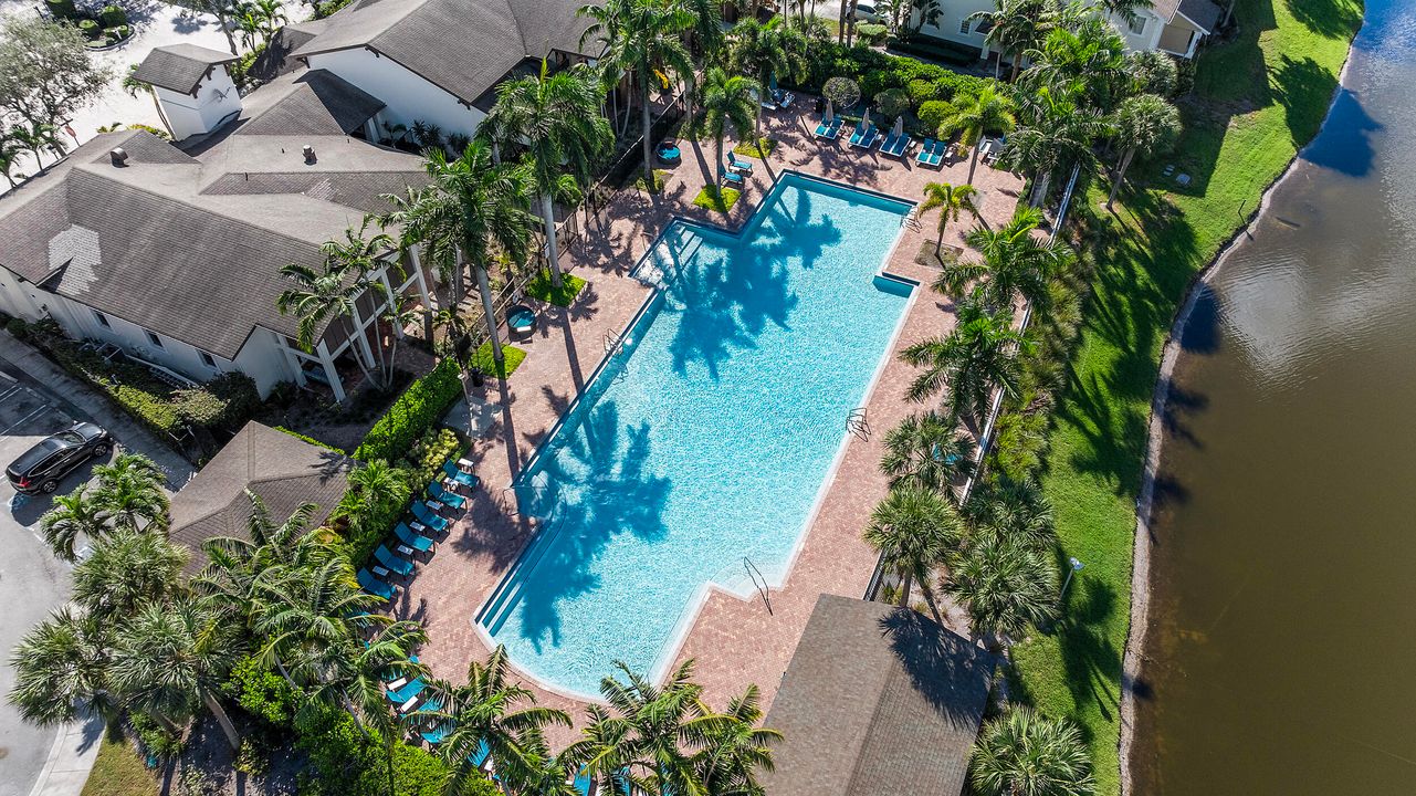 For Sale: $420,000 (4 beds, 3 baths, 2215 Square Feet)