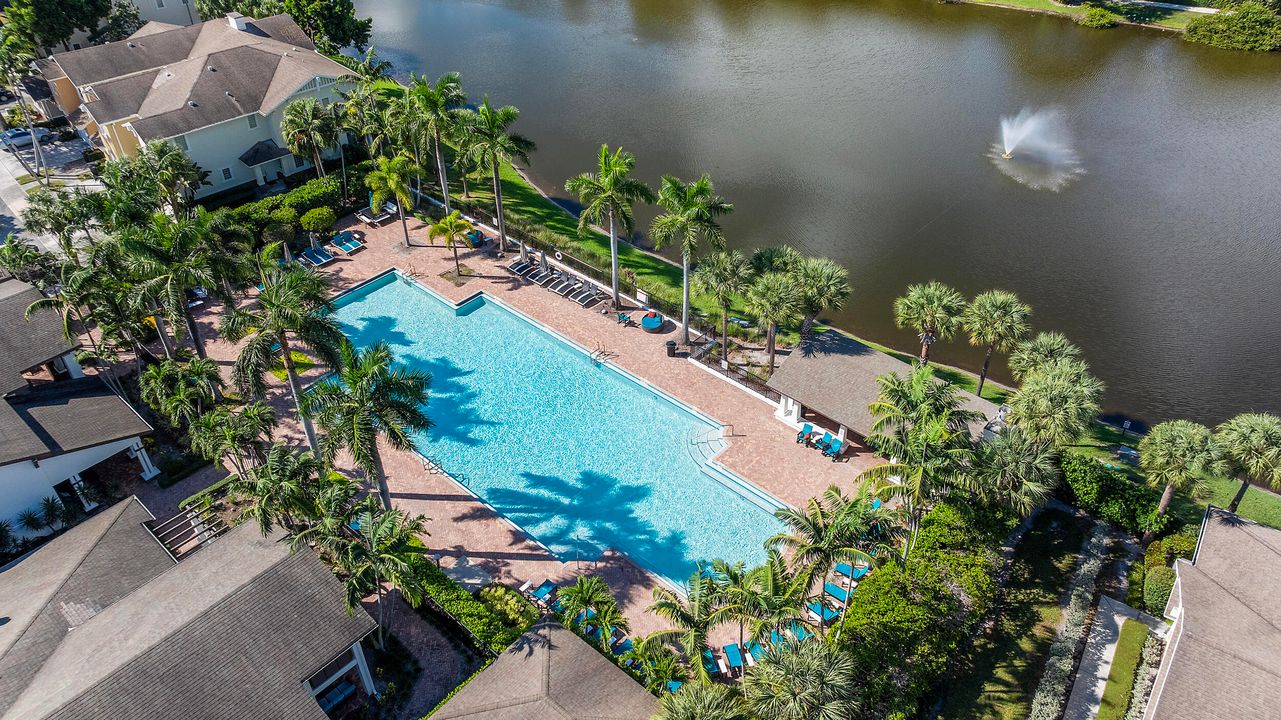 For Sale: $420,000 (4 beds, 3 baths, 2215 Square Feet)