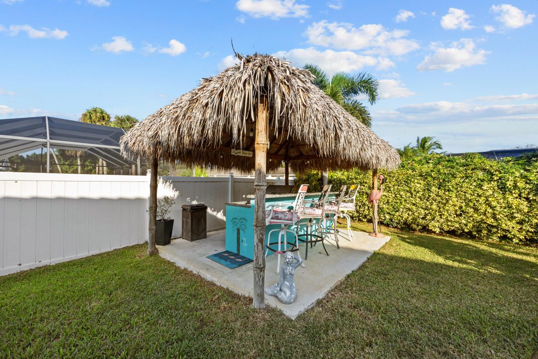 For Sale: $585,000 (4 beds, 2 baths, 2493 Square Feet)