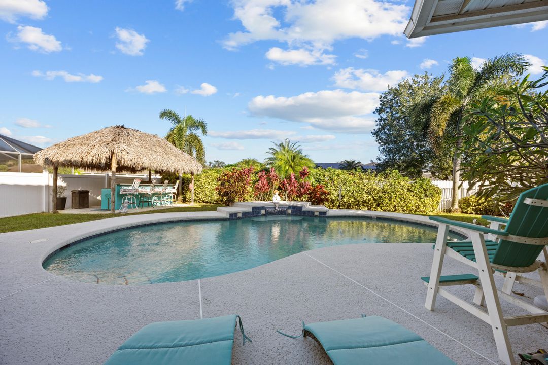 For Sale: $585,000 (4 beds, 2 baths, 2493 Square Feet)