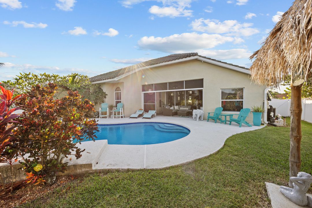 For Sale: $585,000 (4 beds, 2 baths, 2493 Square Feet)