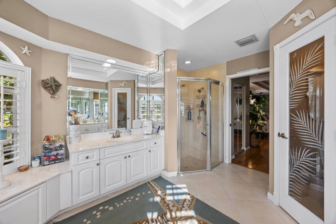 For Sale: $585,000 (4 beds, 2 baths, 2493 Square Feet)