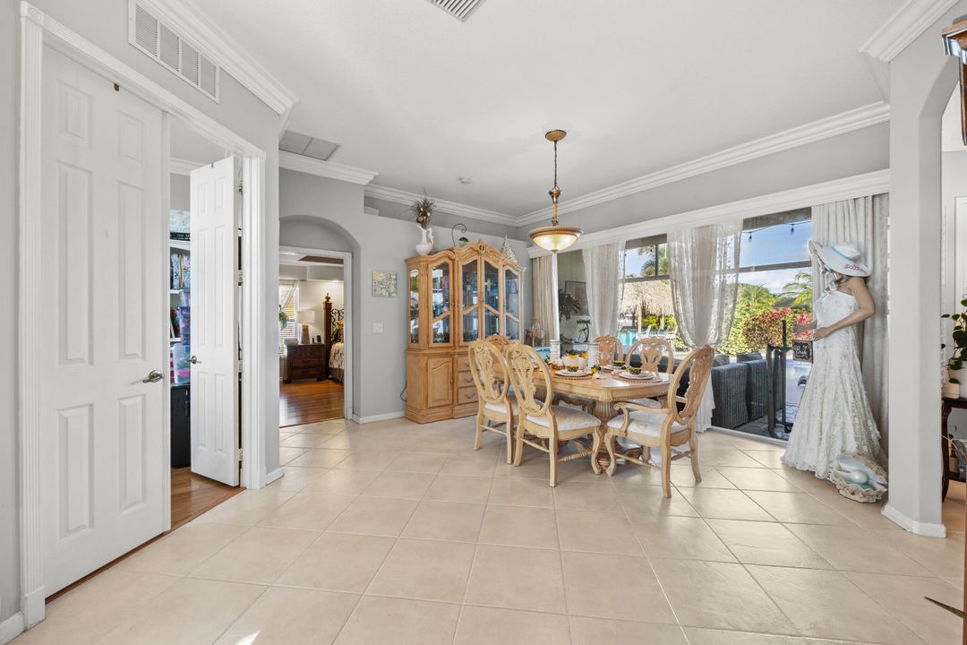 For Sale: $585,000 (4 beds, 2 baths, 2493 Square Feet)