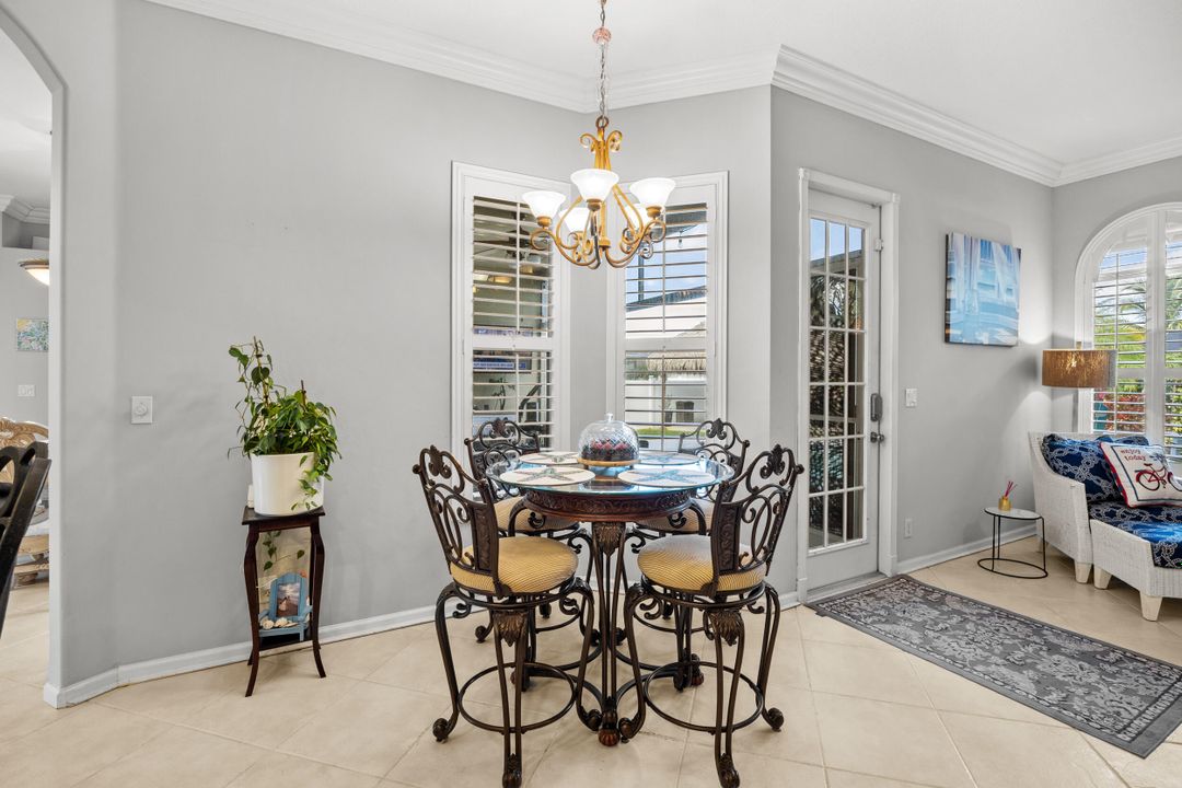 For Sale: $585,000 (4 beds, 2 baths, 2493 Square Feet)