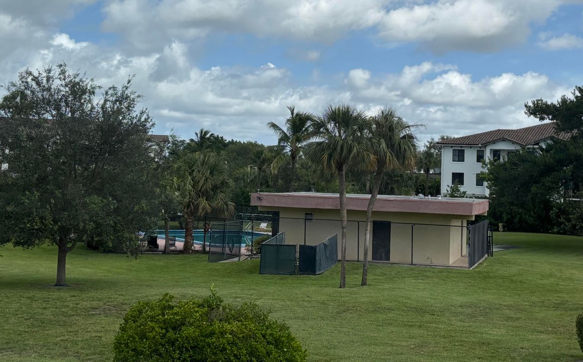 For Rent: $1,700 (1 beds, 1 baths, 660 Square Feet)