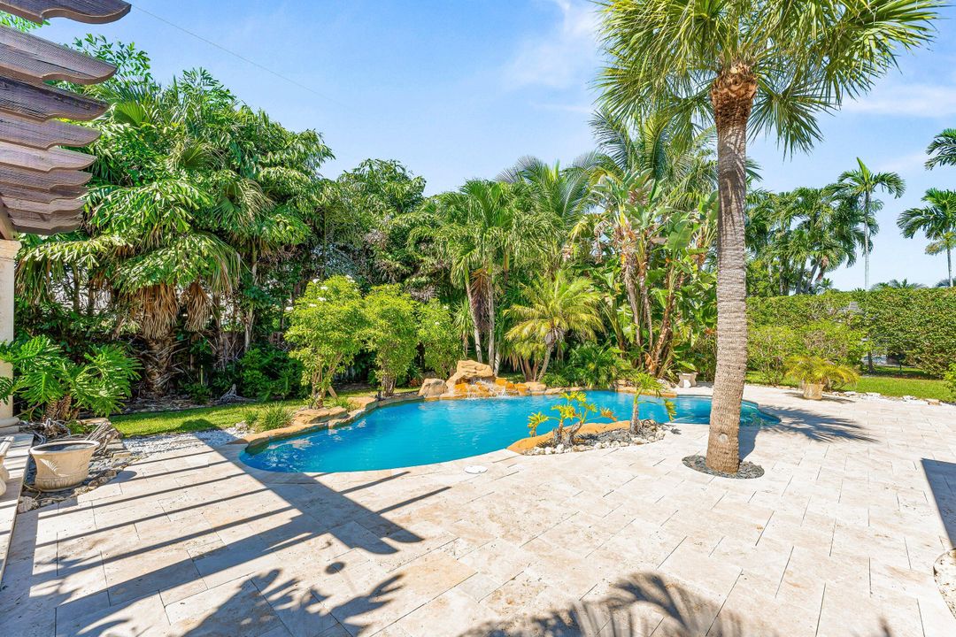 На продажу: $2,799,000 (3 спален, 2 ванн, 1779 Квадратных фут)