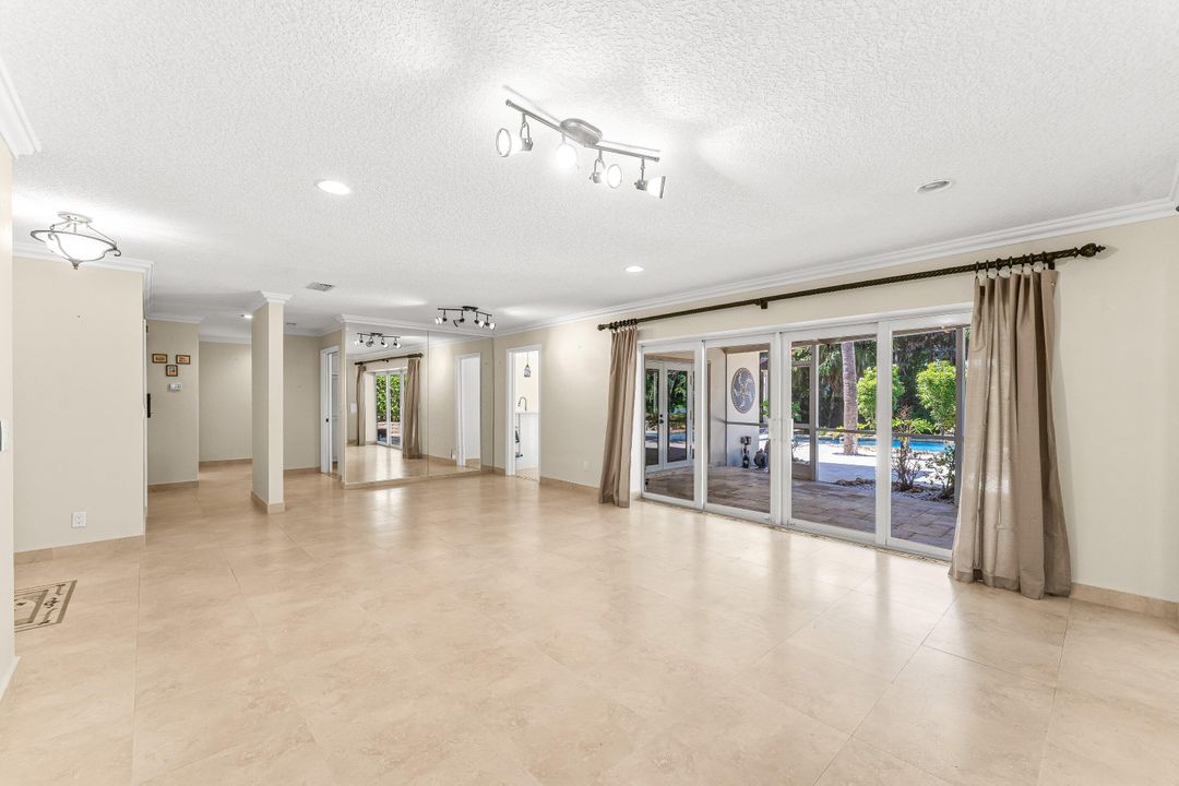 На продажу: $2,799,000 (3 спален, 2 ванн, 1779 Квадратных фут)