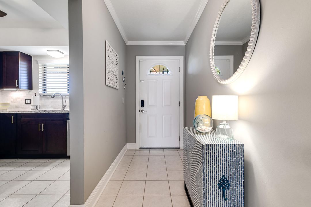 For Sale: $349,994 (2 beds, 2 baths, 1233 Square Feet)